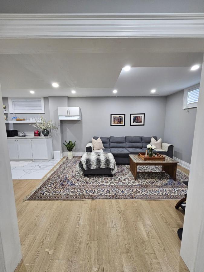 Basement Apartment In Luxury Beach House Toronto Buitenkant foto
