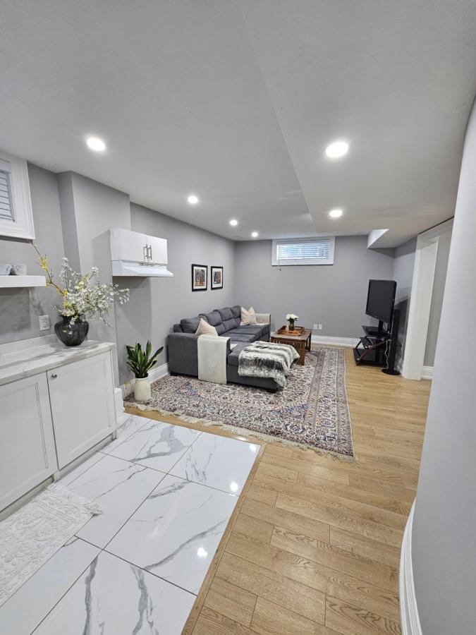 Basement Apartment In Luxury Beach House Toronto Buitenkant foto