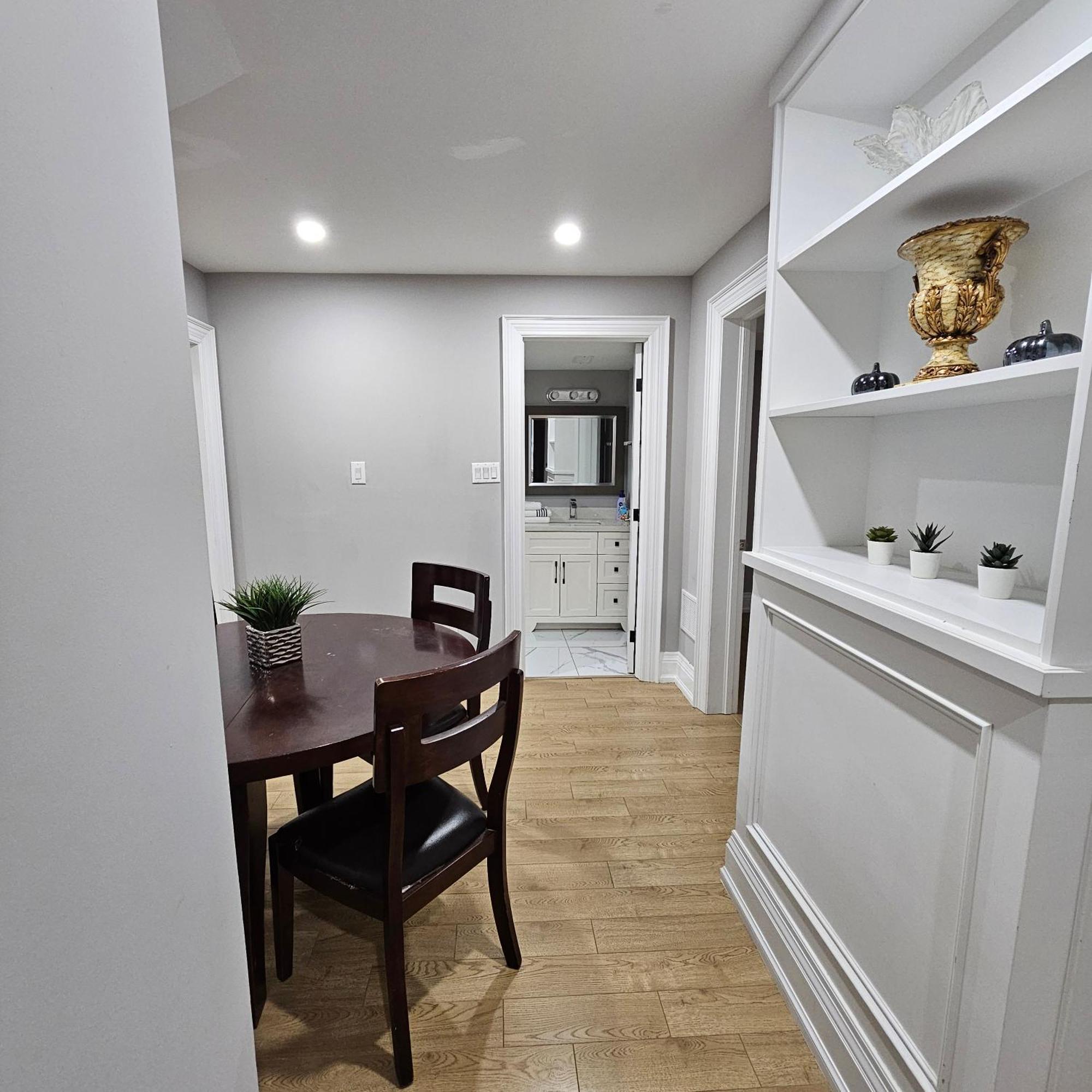 Basement Apartment In Luxury Beach House Toronto Buitenkant foto